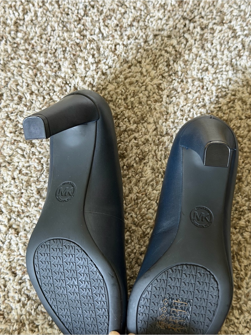 Michael Kors Milly Flex Leather Pumps - Picture 10 of 11